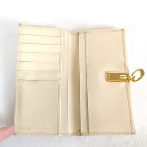 Gucci Bags - Vintage Gucci wallet Gucci Bags - Vintage Gucci wallet